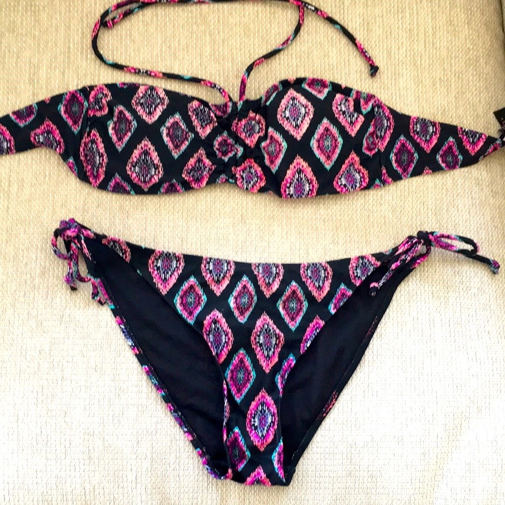 Atmosphere Black Bikini (8/10)